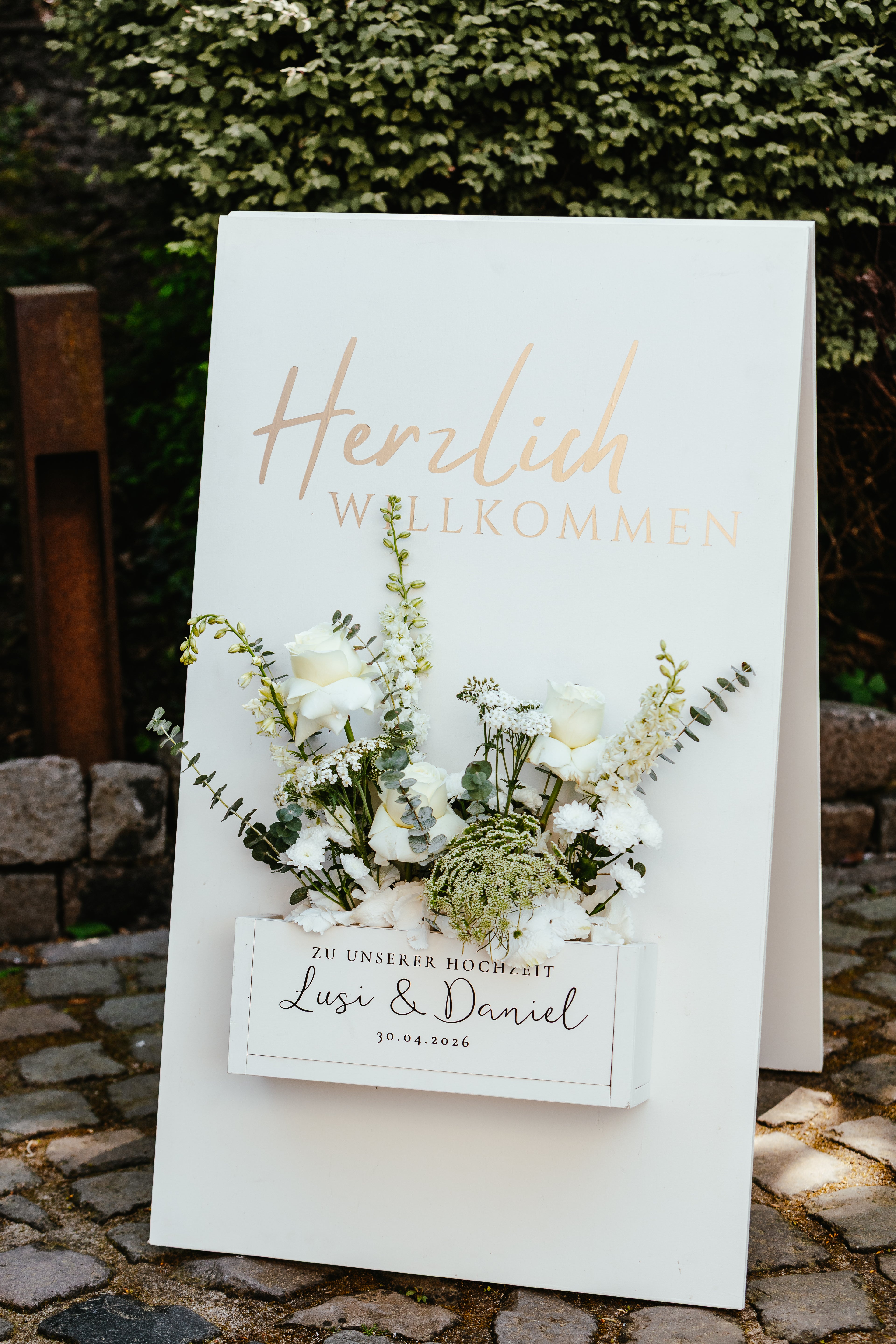Holzschild "Flora"